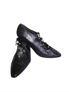 Caressa Leather Retro Classy Black Leather Heels Bungee Stretch Detail 10 M
